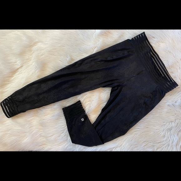 SWEATY BETTY NEW Embossed 7/8 Workout Leggings - Picture 7 of 8